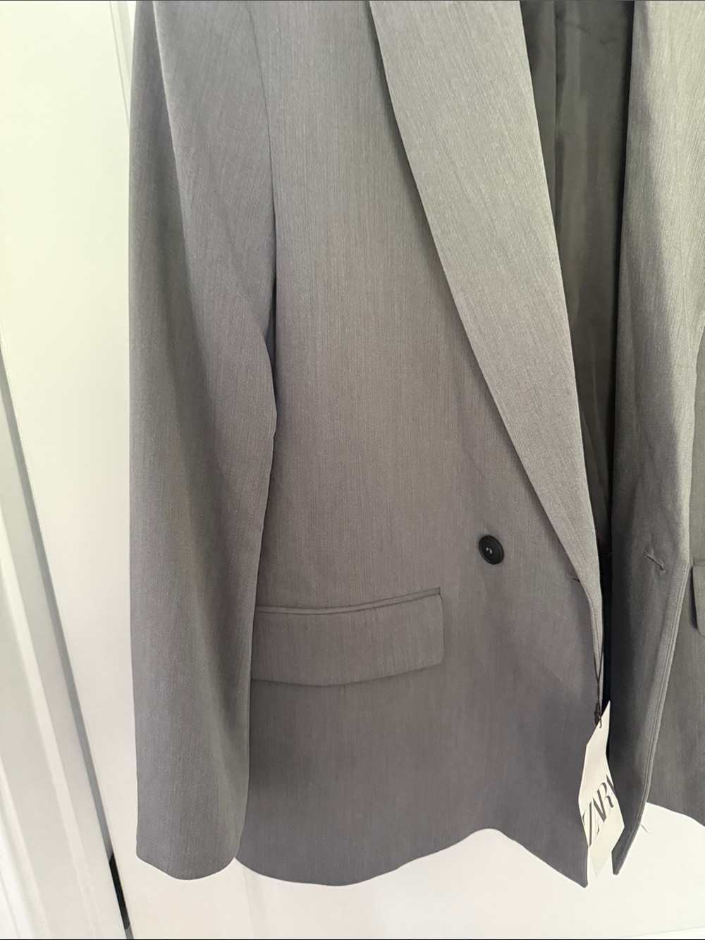 Zara Gray Women's Single-Breasted Blazer - Picture 3 of 4